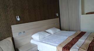 Гостиница Planeta Guest House Вардане Двухместный номер с 1 кроватью или 2 отдельными кроватями + дополнительной кроватью-9
